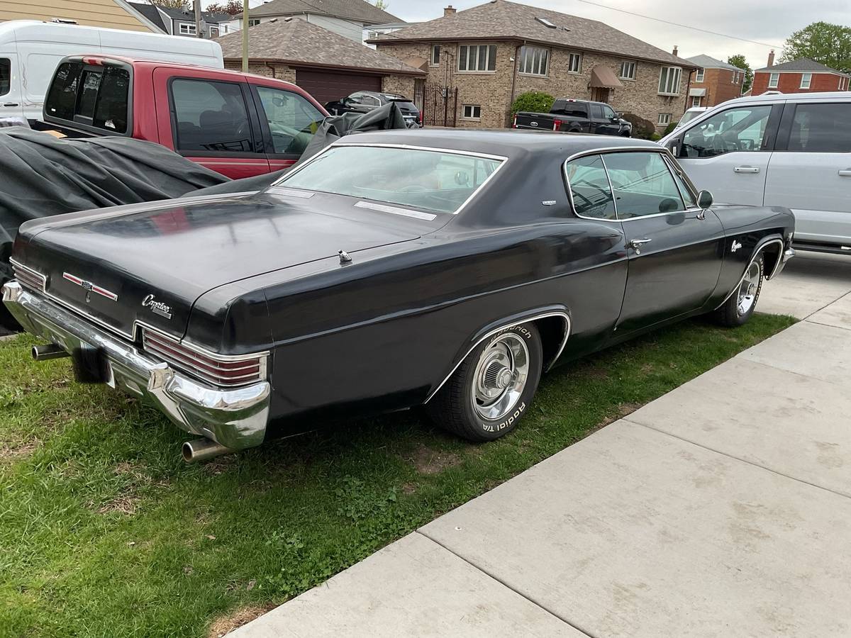 Chevy-caprice.-1966-black-1