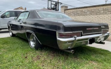 Chevy-caprice.-1966-black-4