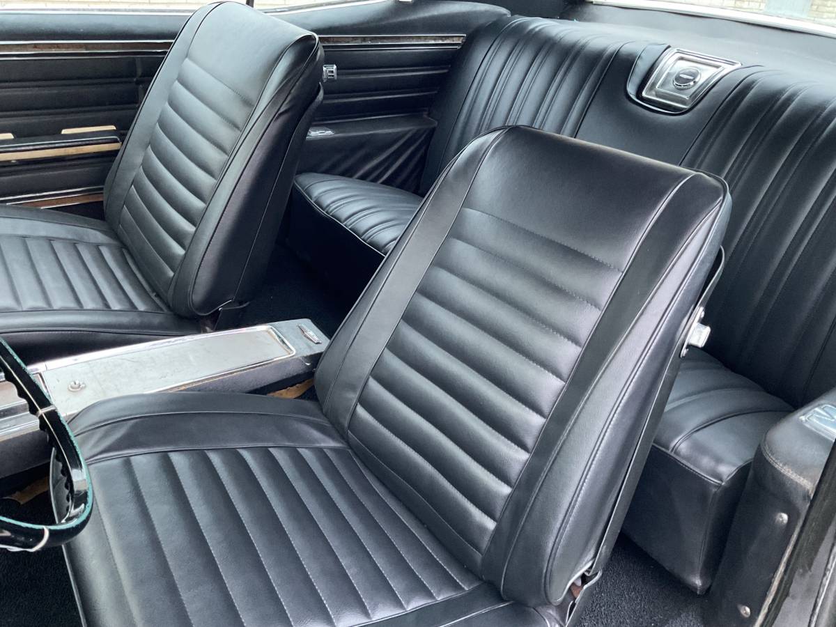 Chevy-caprice.-1966-black-5