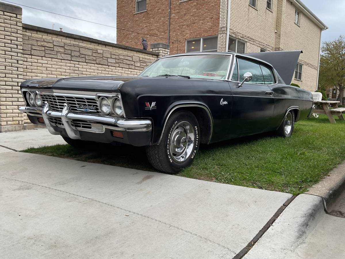 Chevy-caprice.-1966-black-7