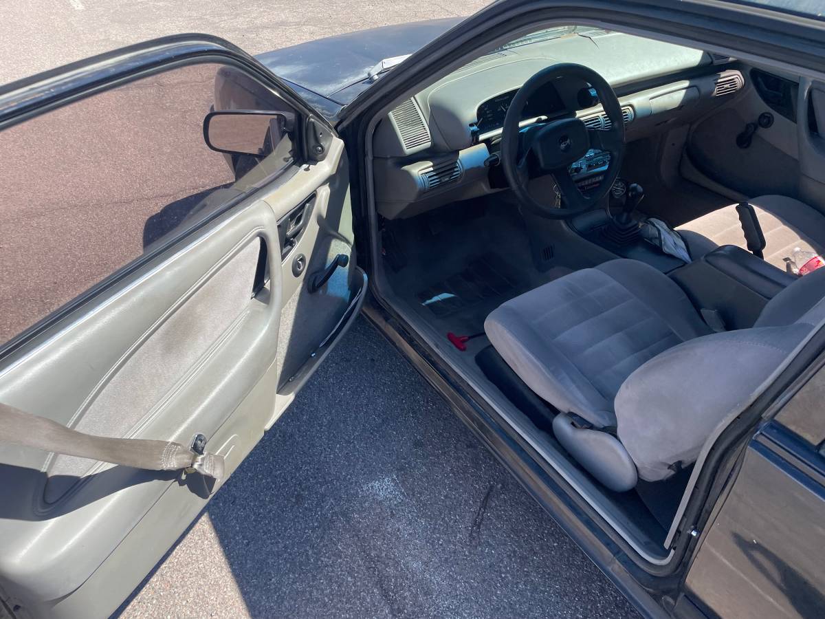 Chevy-cavalier-1993-black-11