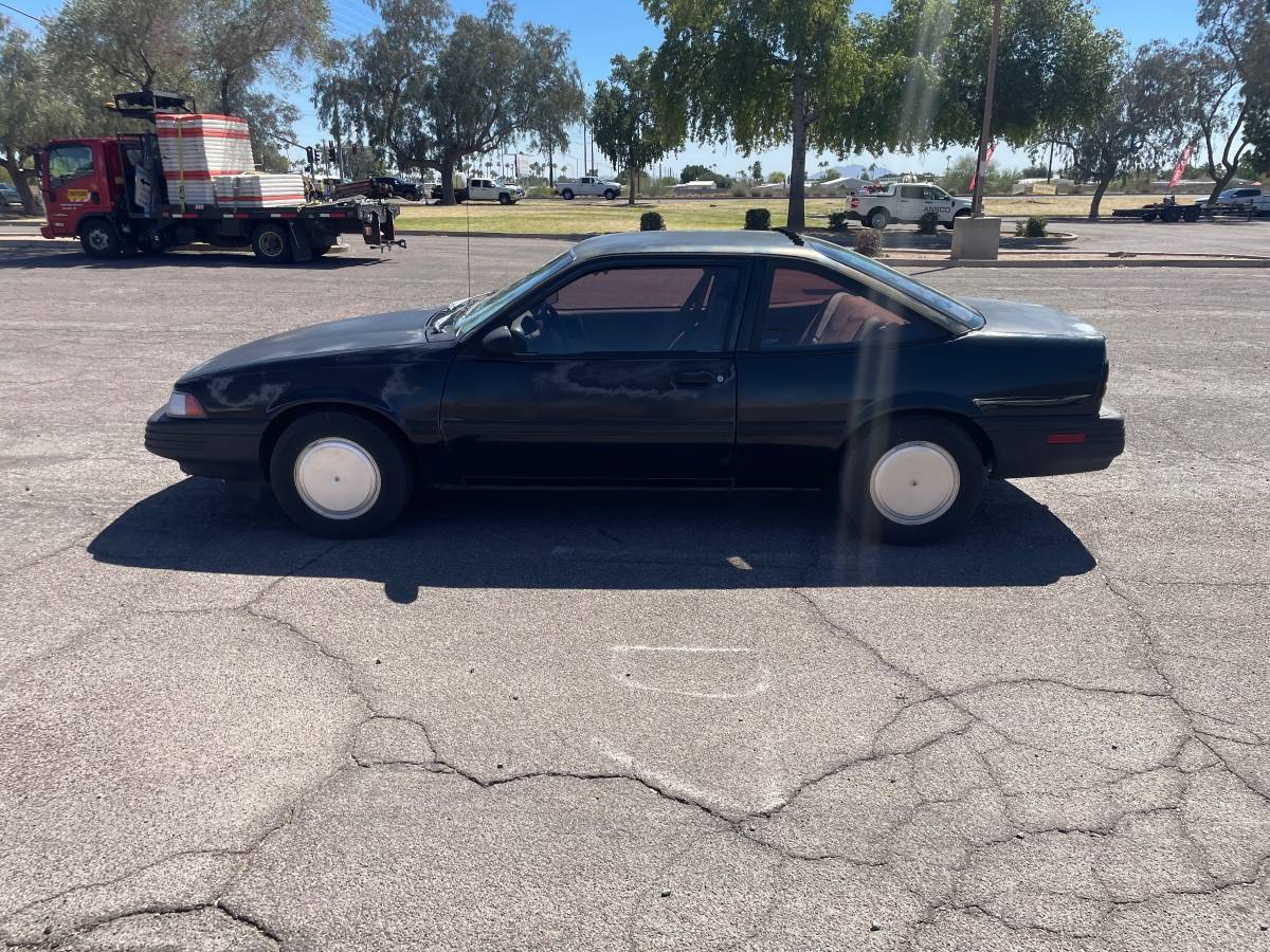 Chevy-cavalier-1993-black-6