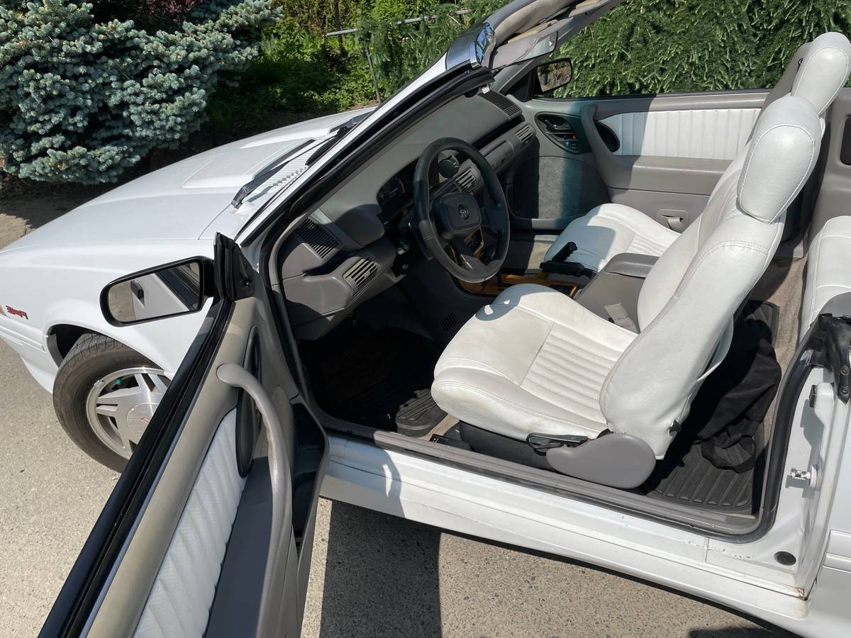 Chevy-cavalier-z24-1993-white-7