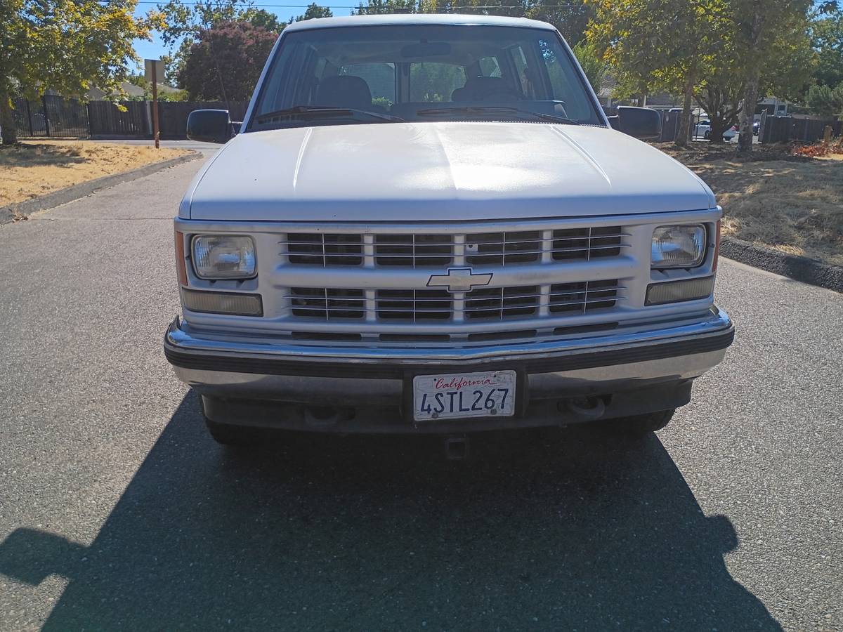 Chevy-cheyenne-1500-1994-white-2