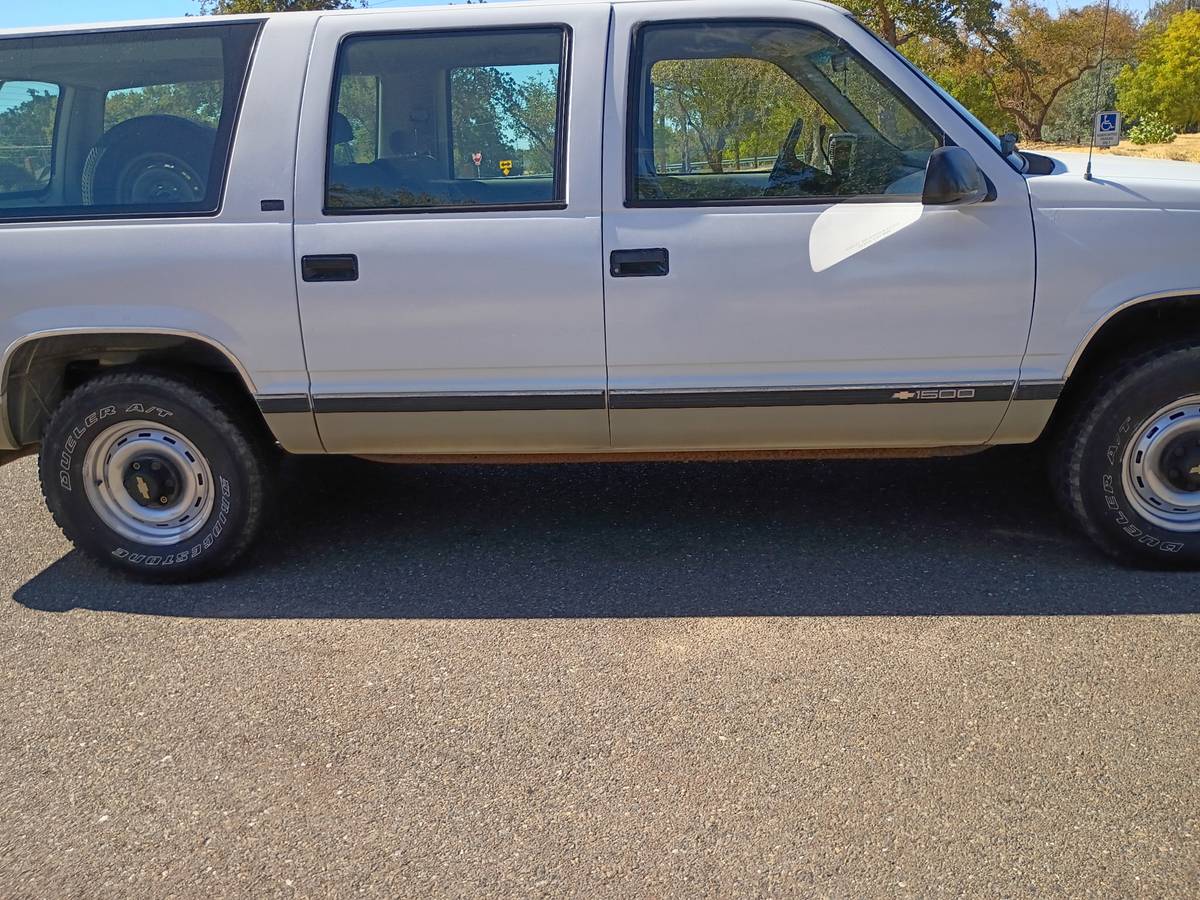 Chevy-cheyenne-1500-1994-white