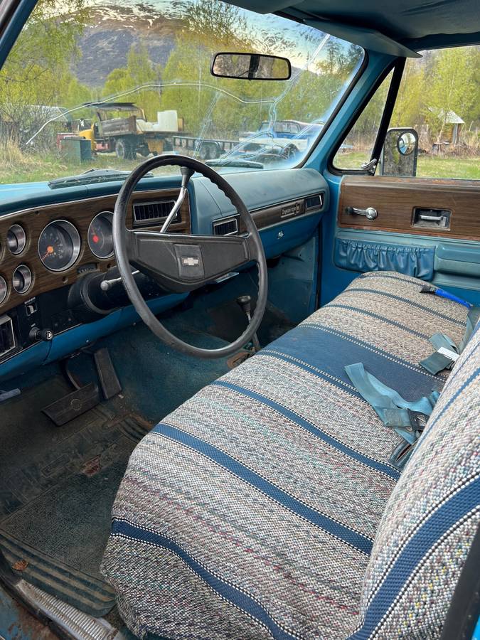 Chevy-cheyenne-2500-1975-blue-1