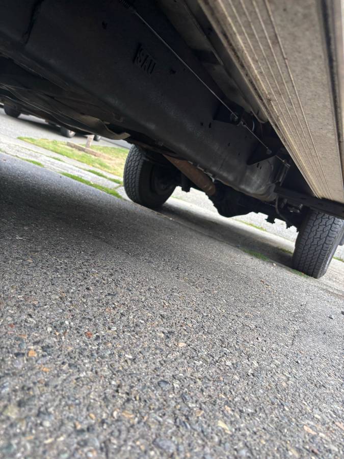 Chevy-cheyenne-3500-1993-brown-10