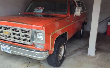 Chevy-cheyenne-k5-blazer-1977-red