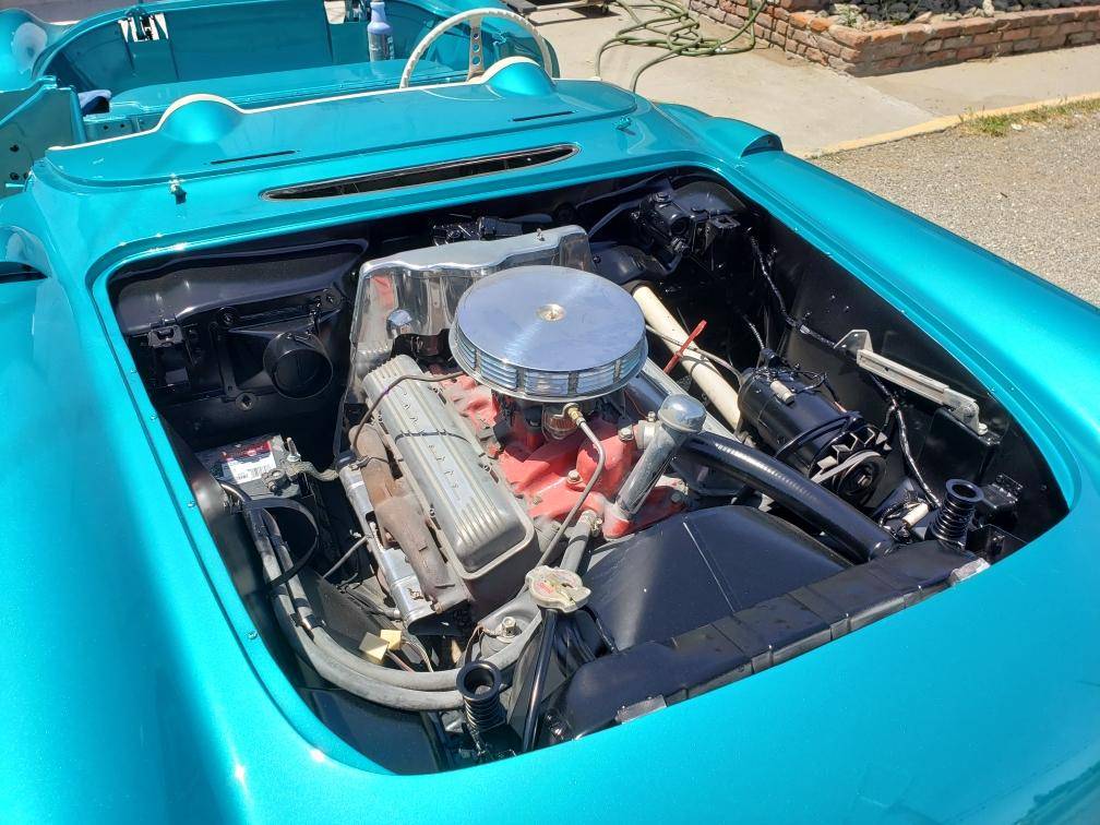 Chevy-corvette-1956-green-6