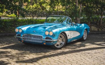 Chevy-corvette-1961-black-3