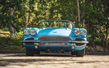 Chevy-corvette-1961-black-5
