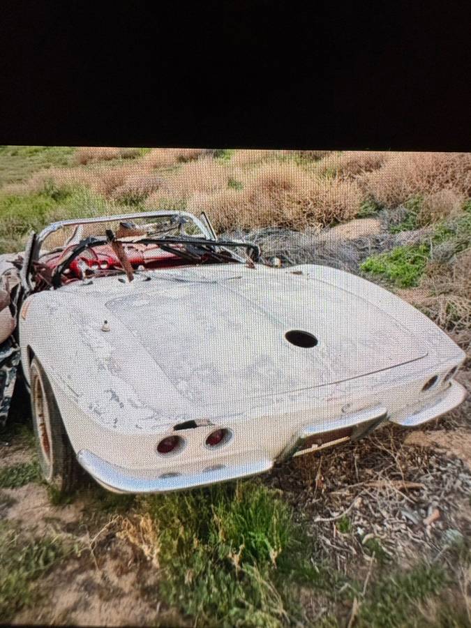 Chevy-corvette-1962-white-1