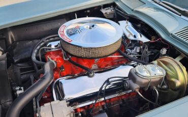 Chevy-corvette-1966-green-4
