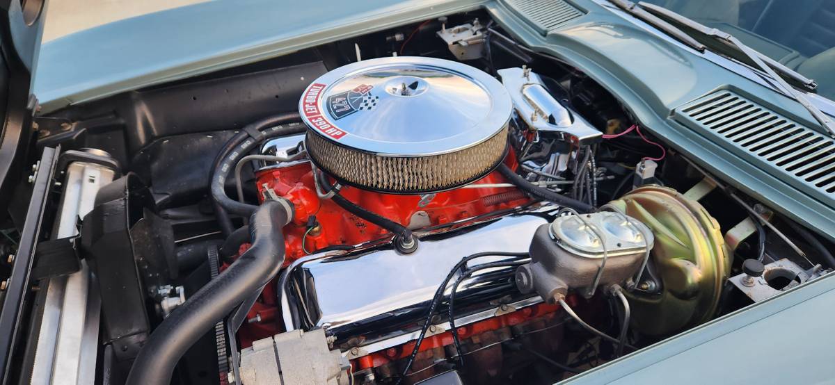 Chevy-corvette-1966-green-4