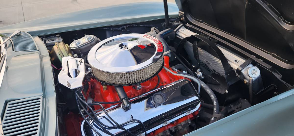 Chevy-corvette-1966-green-5