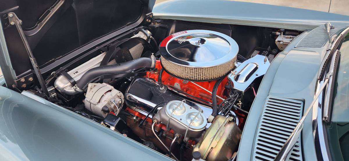Chevy-corvette-1966-green-6
