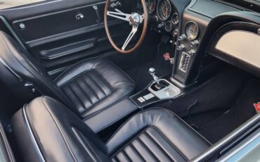 Chevy-corvette-1966-green-8