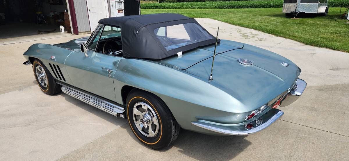 Chevy-corvette-1966-green-9