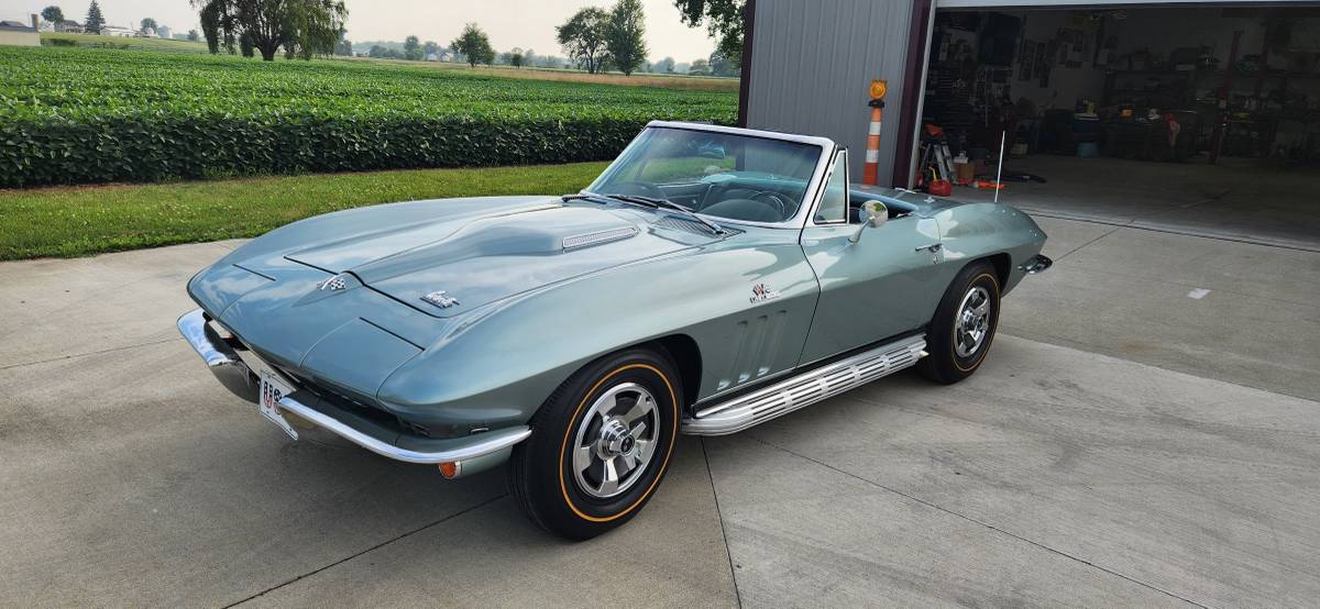 Chevy-corvette-1966-green