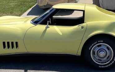 Chevy-corvette-1968-yellow-2
