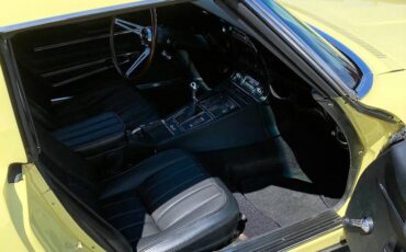 Chevy-corvette-1968-yellow-3