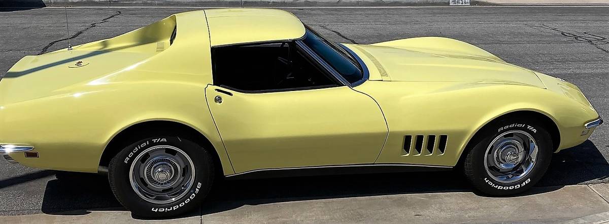 Chevy-corvette-1968-yellow-4