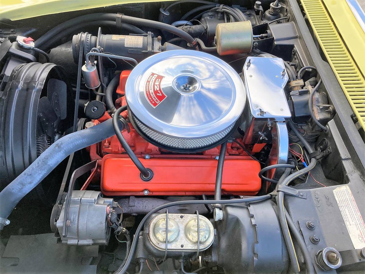 Chevy-corvette-1968-yellow-5