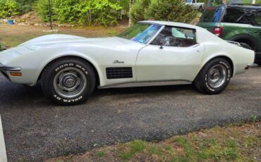 Chevy-corvette-1972-white-2