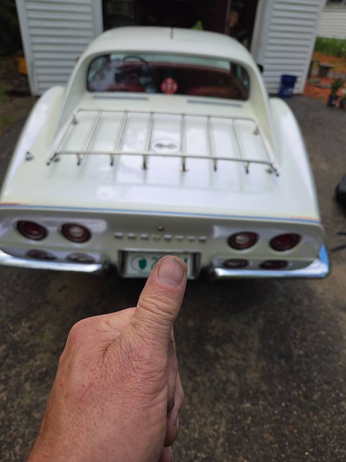 Chevy-corvette-1972-white
