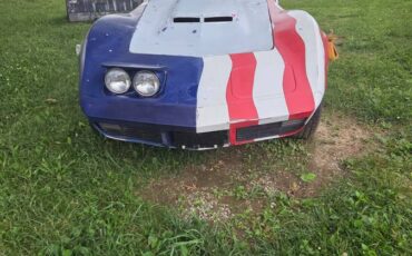 Chevy-corvette-1974