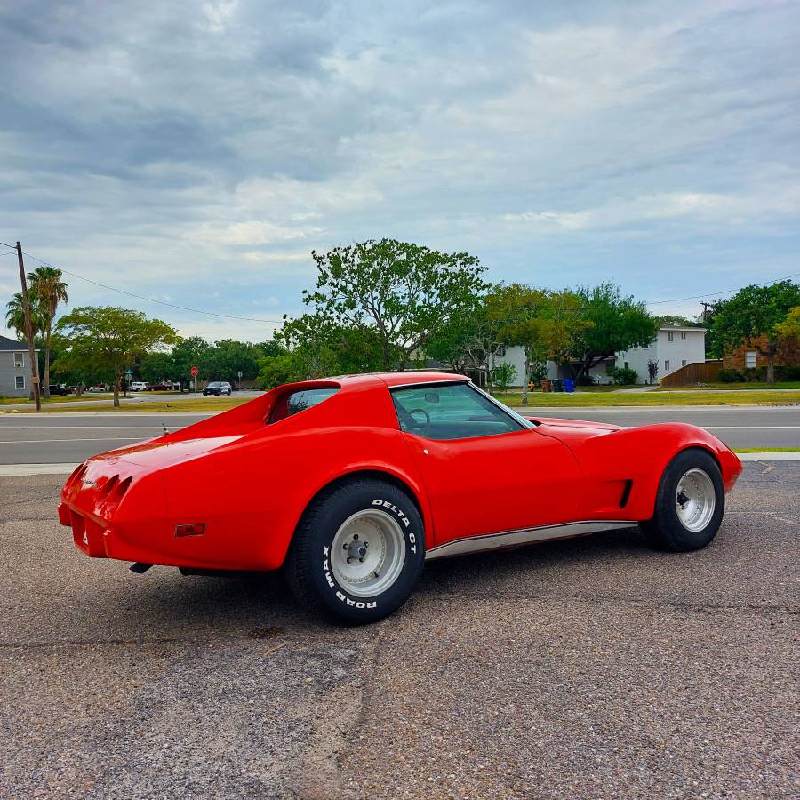 Chevy-corvette-1975-1