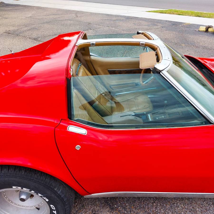 Chevy-corvette-1975-3