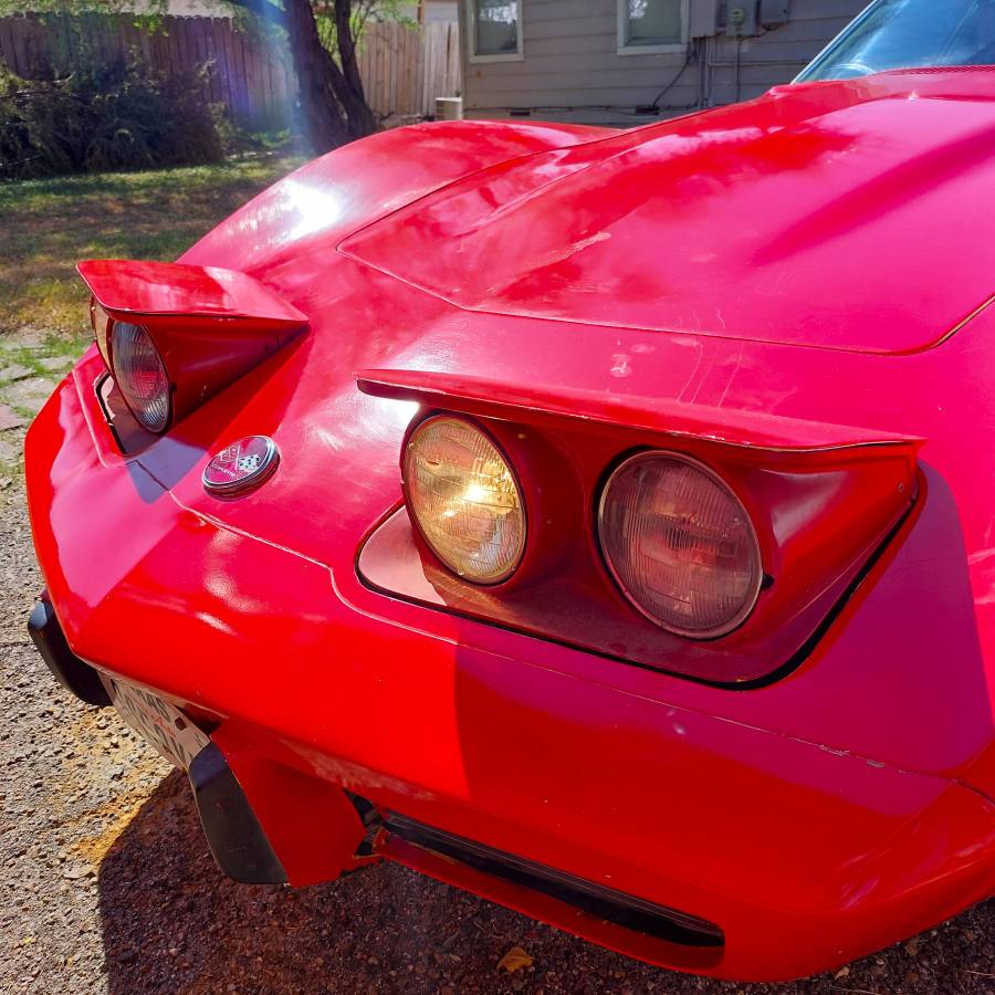 Chevy-corvette-1975-7