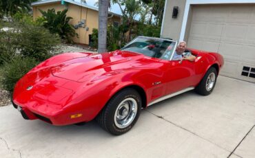 Chevy-corvette-1975-red
