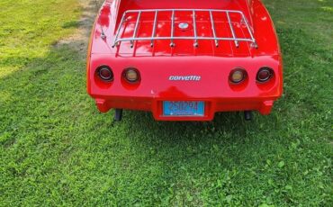 Chevy-corvette-1976-red-2