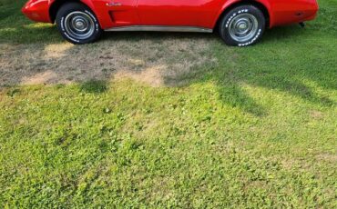 Chevy-corvette-1976-red