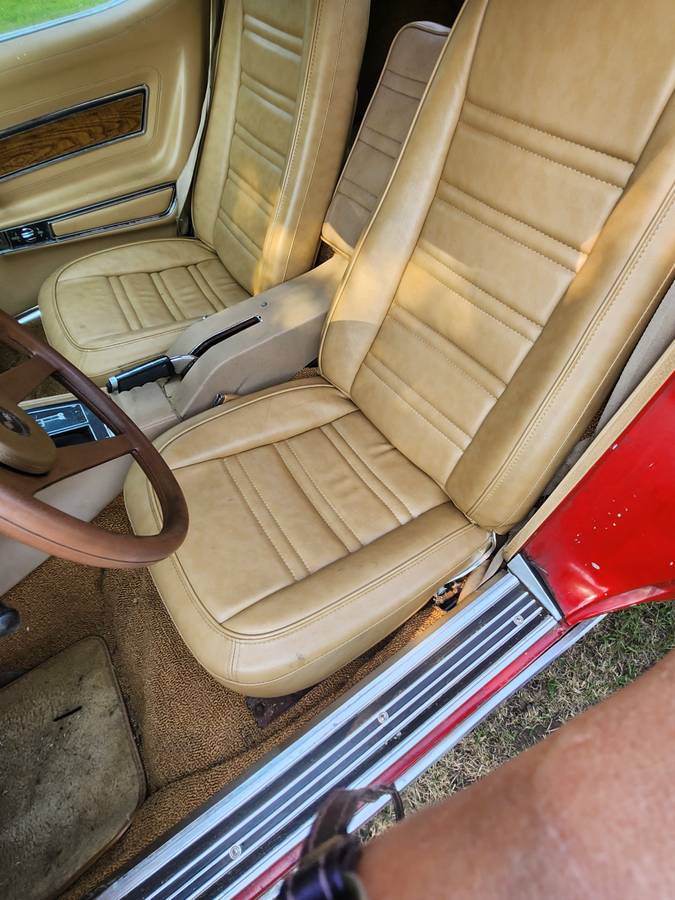 Chevy-corvette-1976-red-5