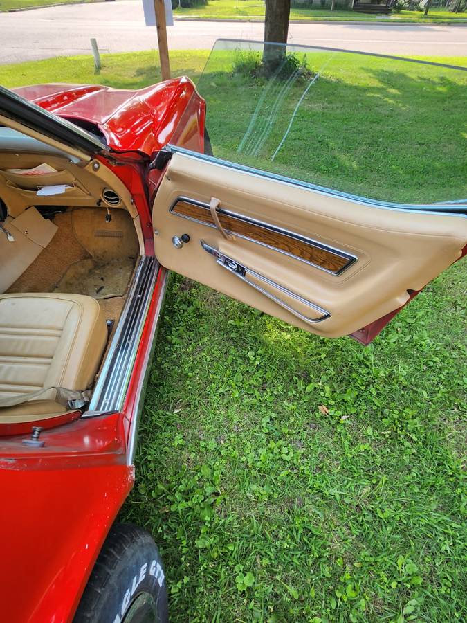 Chevy-corvette-1976-red-6