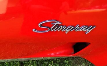 Chevy-corvette-1976-red-8