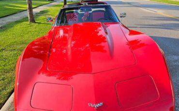 Chevy-corvette-1977-red-1