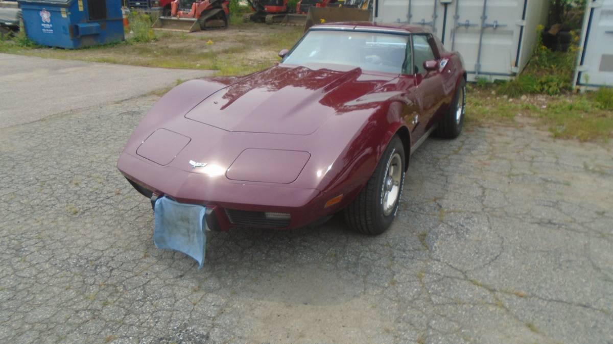 Chevy-corvette-1977-red