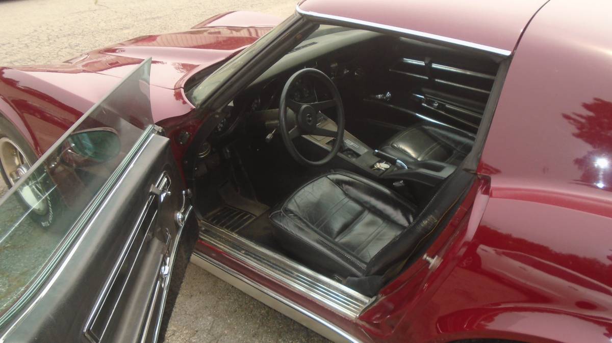 Chevy-corvette-1977-red-4