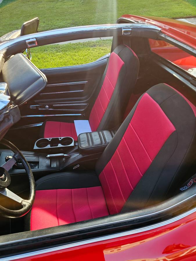 Chevy-corvette-1977-red-8