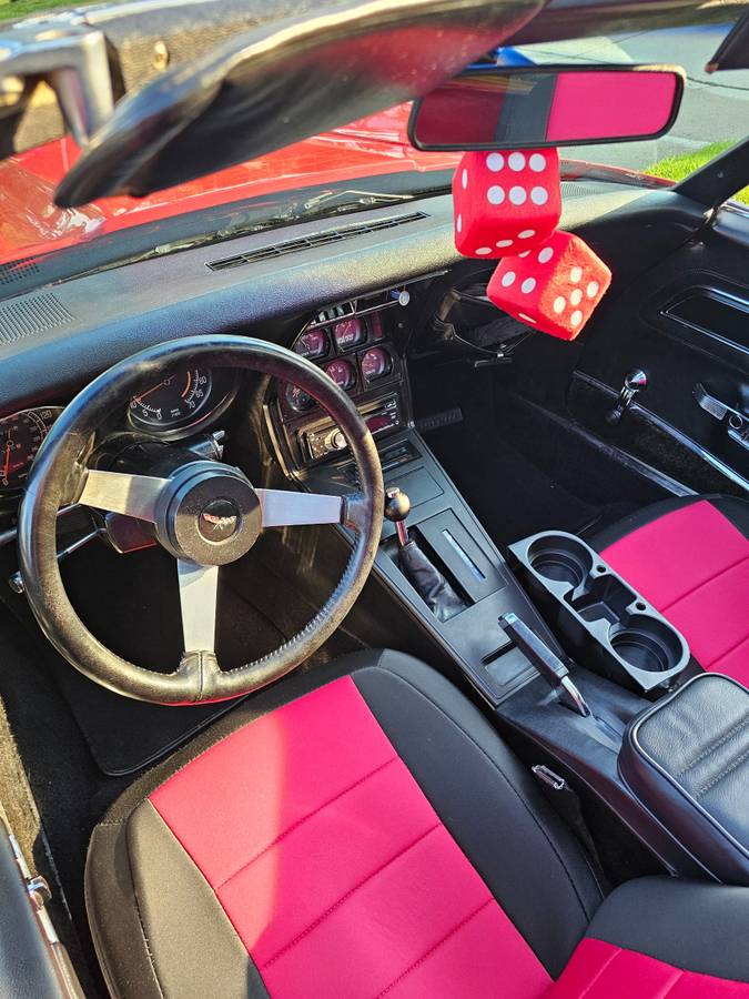 Chevy-corvette-1977-red-9