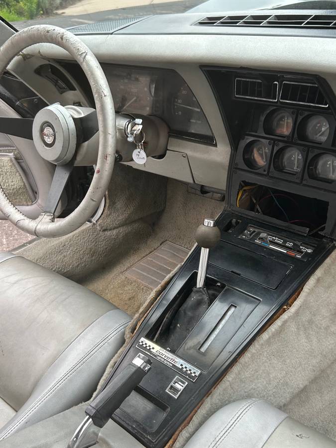 Chevy-corvette-1978-14