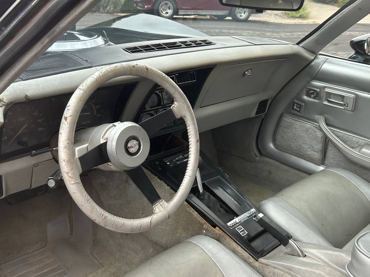Chevy-corvette-1978-16