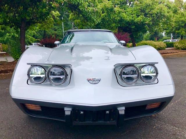 Chevy-corvette-1978-silver-7