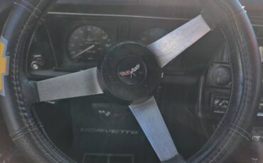Chevy-corvette-1979-blue-17