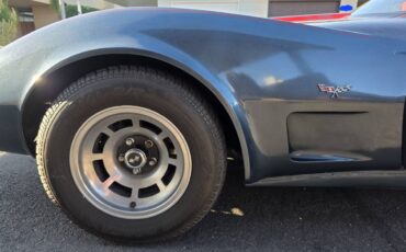 Chevy-corvette-1979-blue-21