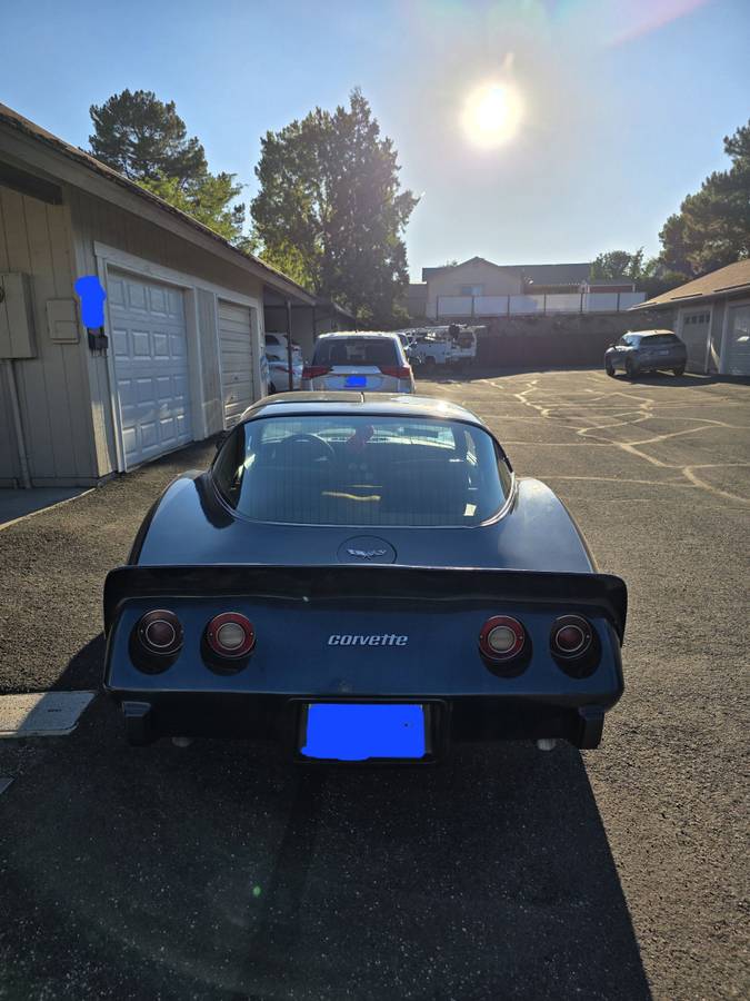 Chevy-corvette-1979-blue-6